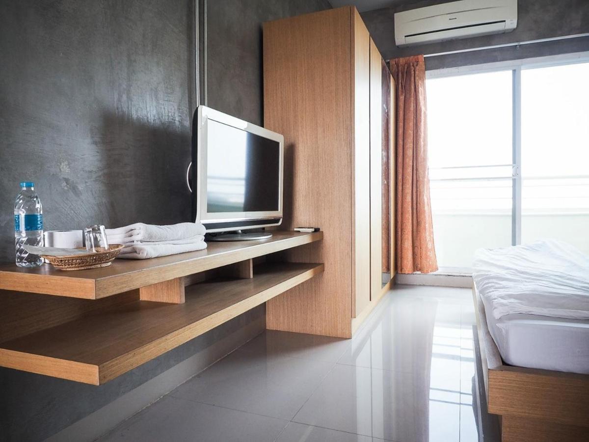 The View Residence Bangkok Extérieur photo