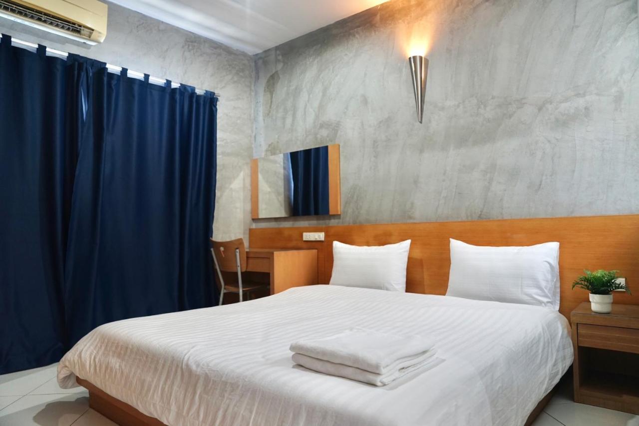 The View Residence Bangkok Extérieur photo